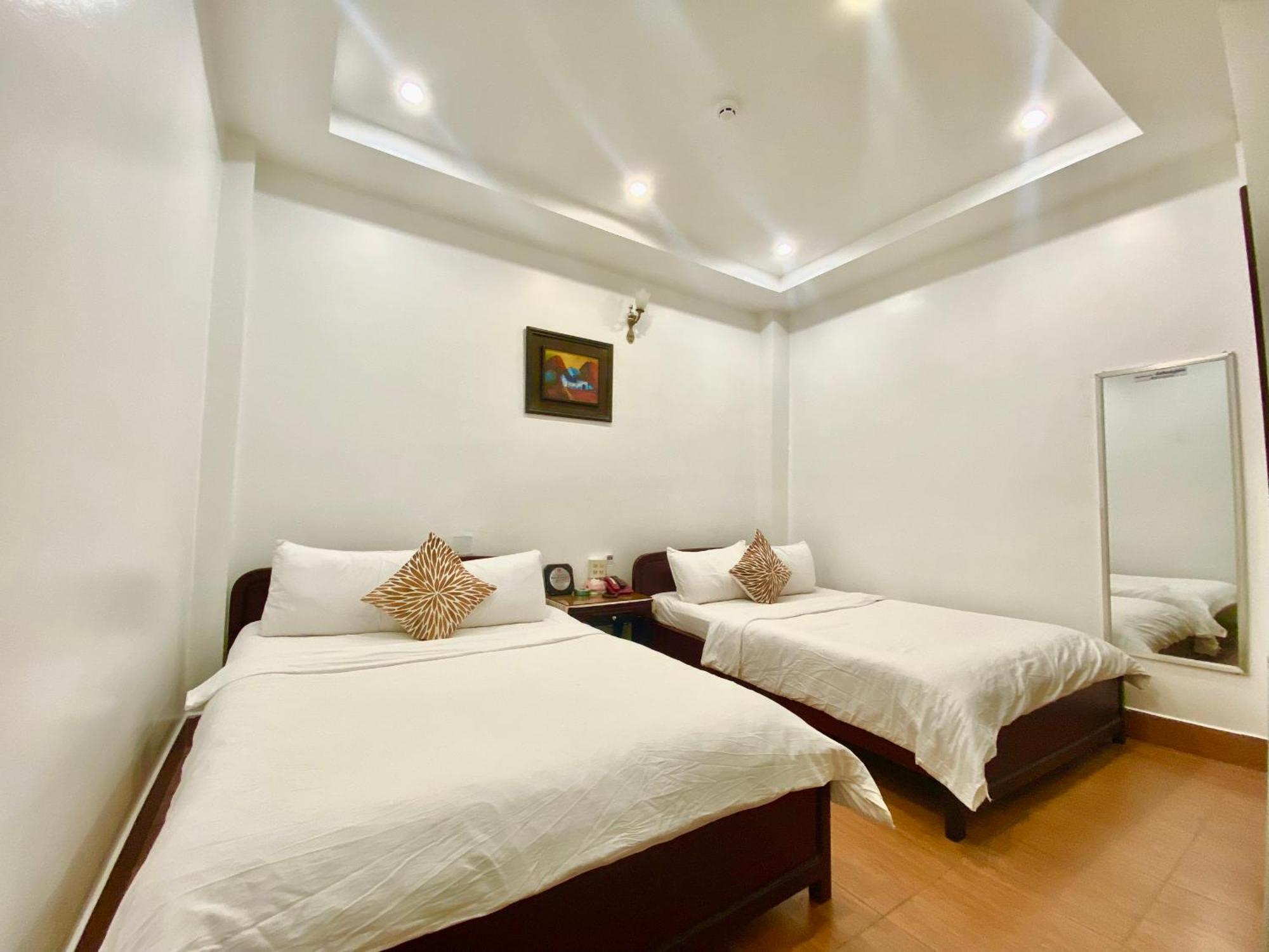 Du Hung 1 Hotel Ха Тени Екстериор снимка