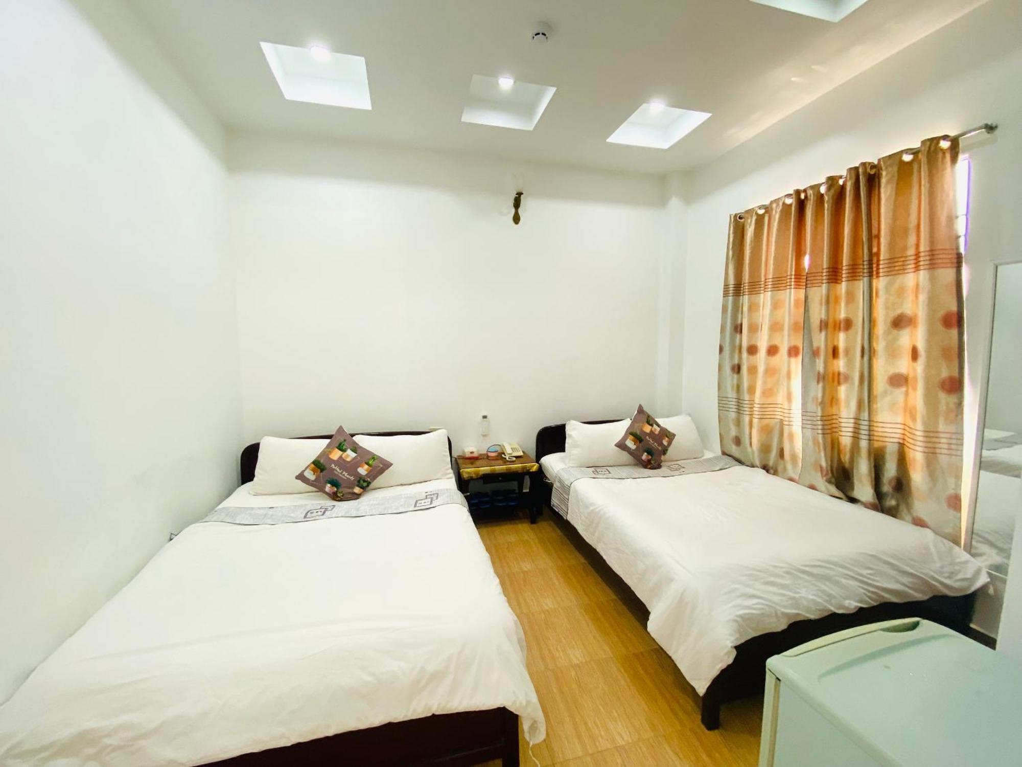 Du Hung 1 Hotel Ха Тени Екстериор снимка