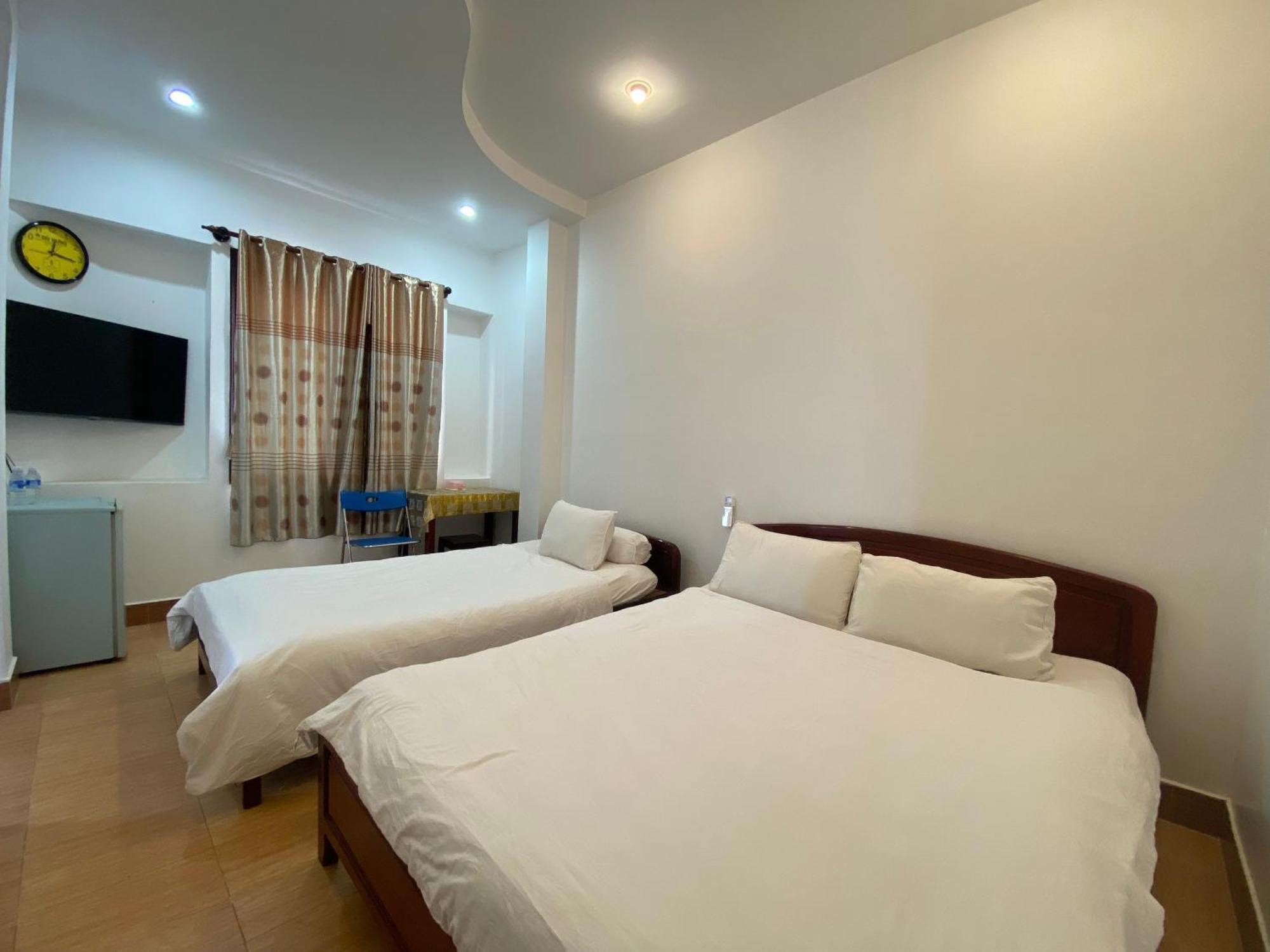 Du Hung 1 Hotel Ха Тени Екстериор снимка